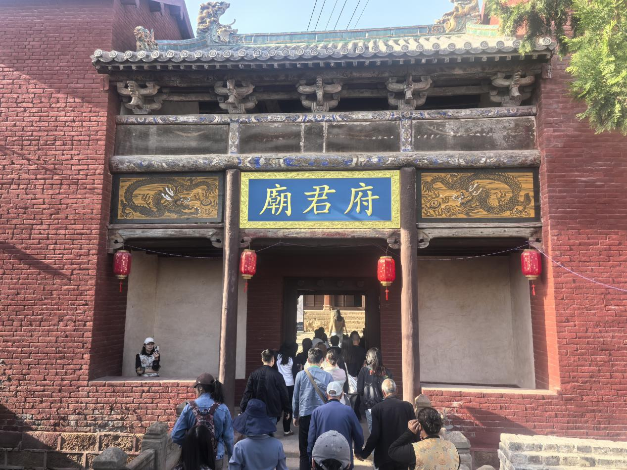 
杭州市妇幼保健院黄牛代挂号电话票贩子号贩子网上预约挂号,住院检查加快,何以中国·屋檐上的文脉｜一方戏台，为何“有戏”近千年