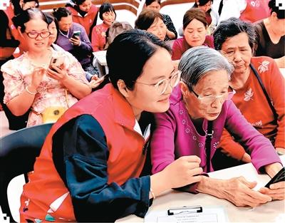 
北京各大医院黄牛代挂号电话票贩子号贩子网上预约挂号,住院检查加快,学AI，当一名“年轻老人”（“融”观中国）