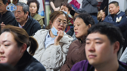 
北京宣武医院黄牛代挂号电话票贩子号贩子网上预约挂号,住院检查加快,正确政绩观｜世昌里社区的“三问三答”