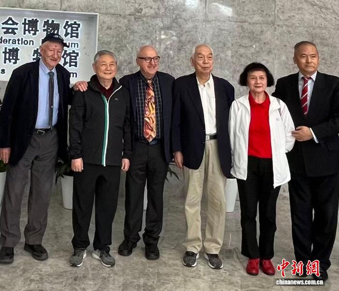 
北京各大医院黄牛代挂号电话票贩子号贩子网上预约挂号,住院检查加快,中澳“乒乓外交”亲历者：一颗小球拉近彼此距离