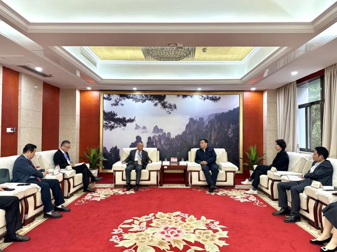 
浙江第一医院黄牛代挂号电话票贩子号贩子网上预约挂号,住院检查加快,东部非洲中国总商会暨东部非洲中国和平统一促进会一行到访湖南省侨联