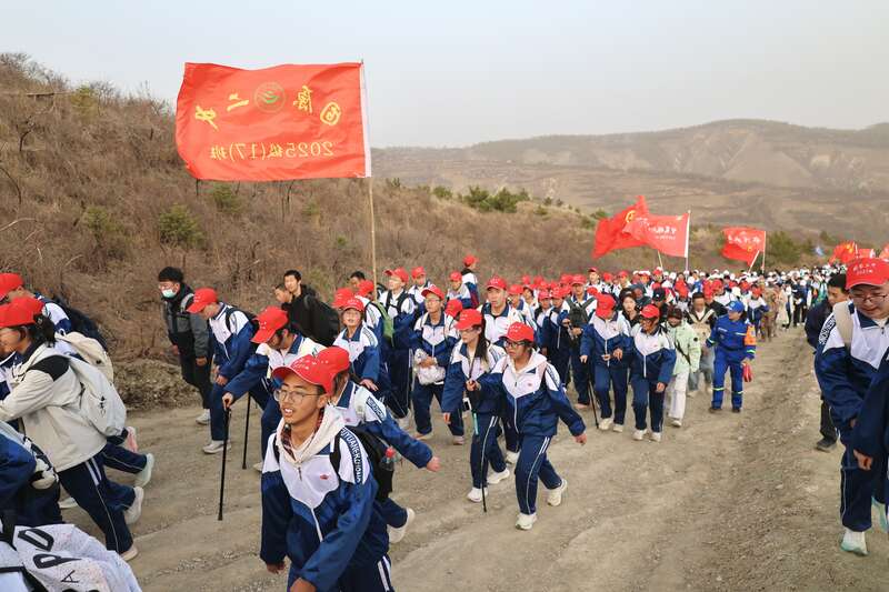 
北京大学肿瘤医院黄牛代挂号电话票贩子号贩子网上预约挂号,住院检查加快,“长征路”常走常新 宁夏固原连续31年组织师生徒步百里祭英烈
