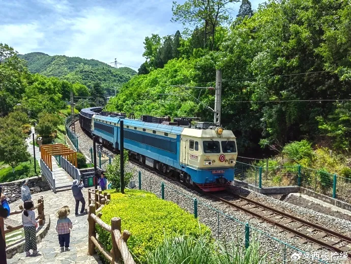 
长沙湘雅医院黄牛代挂号电话票贩子号贩子网上预约挂号,住院检查加快,我的铁路风景 | 定格多彩的“流动中国”