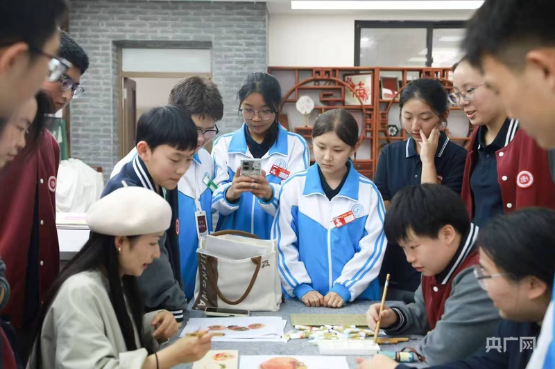 
中国医学科学院北京协和医院黄牛代挂号电话票贩子号贩子网上预约挂号,住院检查加快,石榴花开 籽籽同心丨从“小白”到“台柱子” 新疆哈密“小社团”里唱响“大认同”