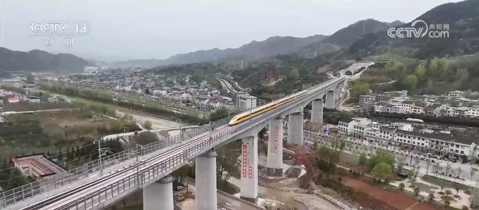 
广东省人民医院黄牛代挂号电话票贩子号贩子网上预约挂号,住院检查加快,2008亿元、增长3.2%！今年1至4月我国铁路建设优质高效推进