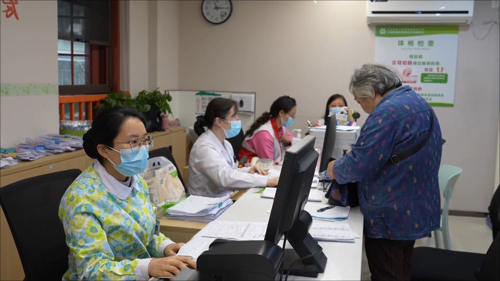 
东部战区总医院黄牛代挂号电话票贩子号贩子网上预约挂号,住院检查加快,新华视点｜深耕基层治理 绘就民生幸福底色