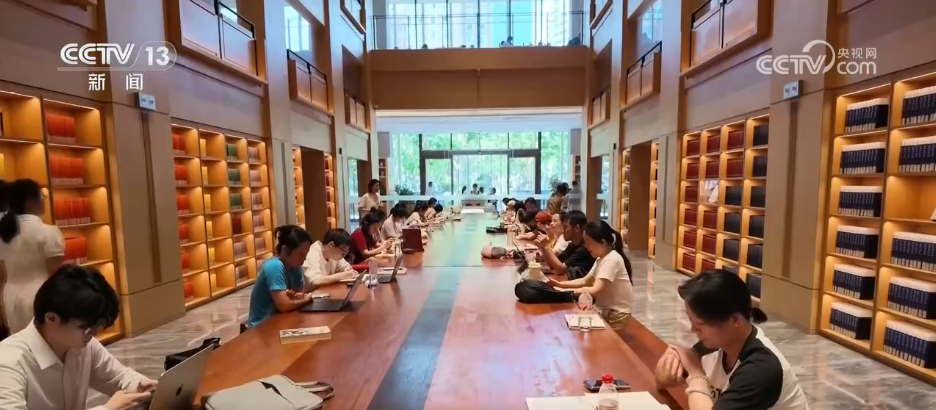 西安各大医院黄牛代挂号电话票贩子号贩子网上预约挂号,住院检查加快,解锁“书适”生活 城市特色图书馆让“诗和远方”就在身旁