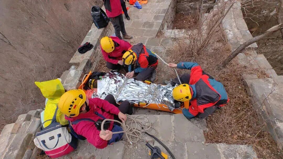 
上海肺科医院黄牛代挂号电话票贩子号贩子网上预约挂号,住院检查加快,“五一”假期外出游玩 爬山露营一定避开这些地段