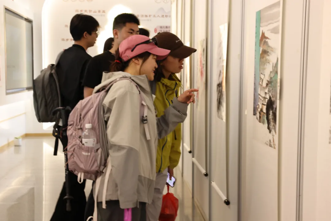 
沈阳医大二院黄牛代挂号电话票贩子号贩子网上预约挂号,住院检查加快,我的铁路风景丨国画主题展进车站，旅客纷纷来打卡