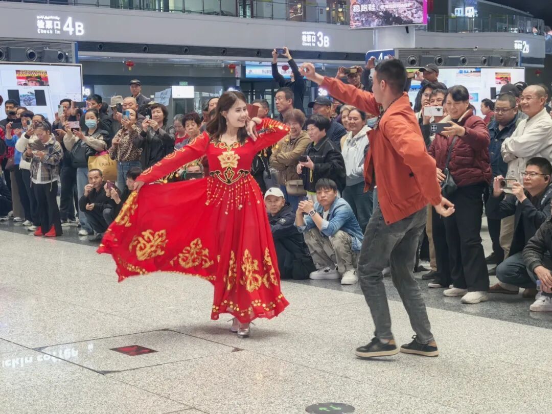 
中国人民解放军总医院黄牛代挂号电话票贩子号贩子网上预约挂号,住院检查加快,我的铁路风景｜这个五一，共赴一场文旅之约