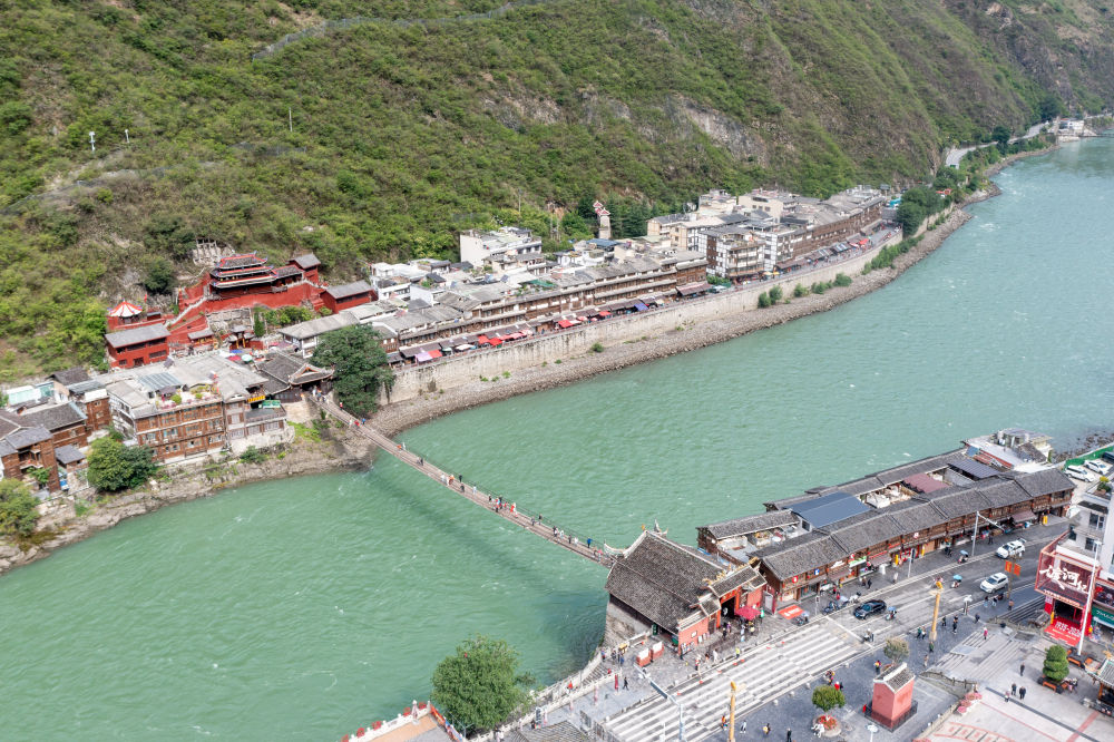 
中山一院黄牛代挂号电话票贩子号贩子网上预约挂号,住院检查加快,从太空看中国｜红军长征在川足迹——泸定桥的红绿交响