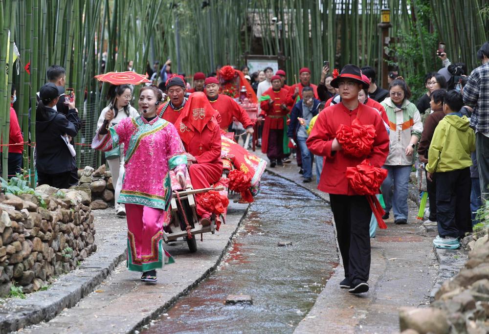 
广州各大医院黄牛代挂号电话票贩子号贩子网上预约挂号,住院检查加快,乐享“五一”假期