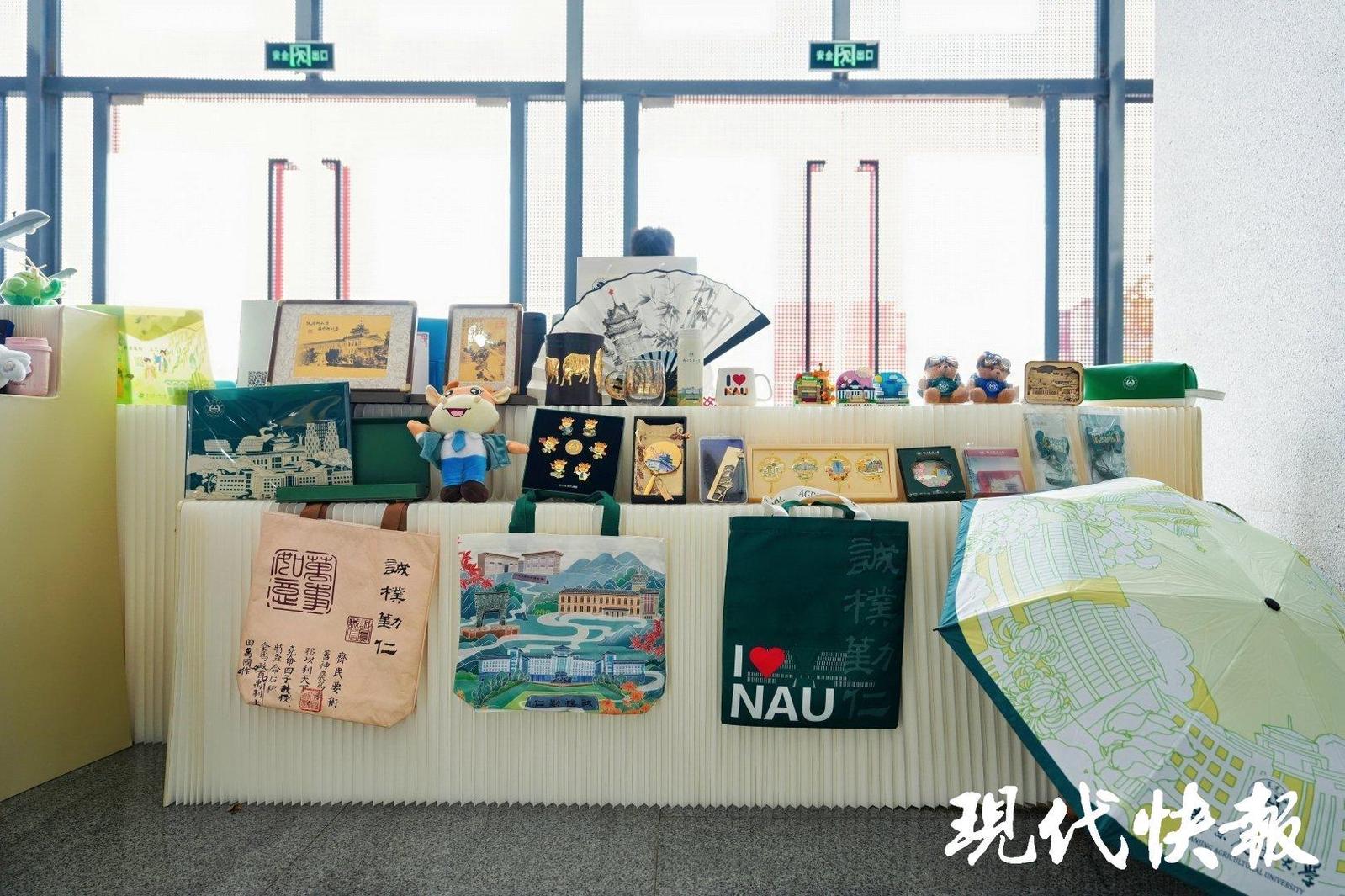 
成都华西医院黄牛代挂号电话票贩子号贩子网上预约挂号,住院检查加快,文化中国行 | 从博物馆展柜到年轻人的书包，文物正在“活”起来