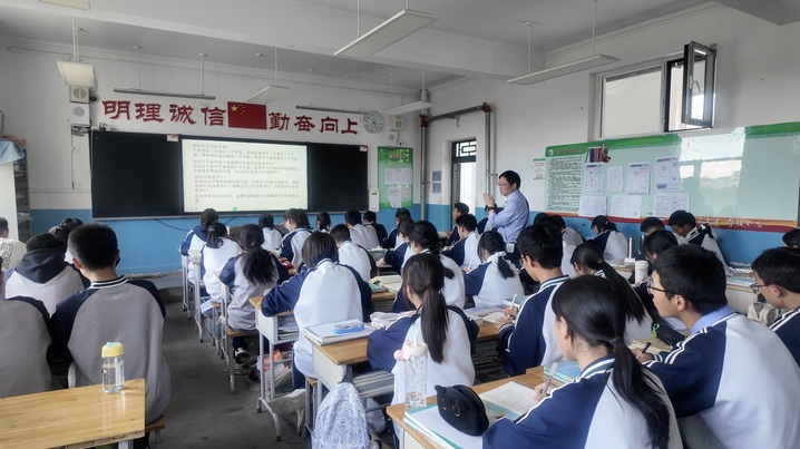 
长春吉大二院黄牛代挂号电话票贩子号贩子网上预约挂号,住院检查加快,高原上的教育答卷：从“低起点”到“多成才”的蜕变