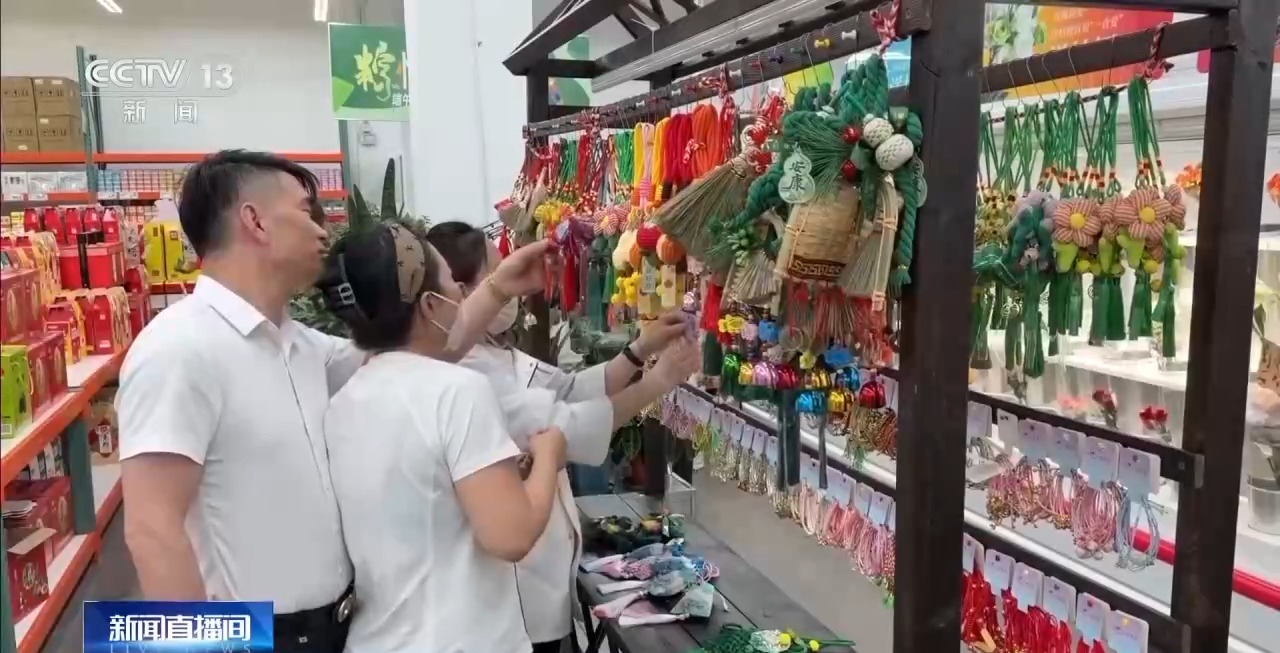 
中国人民解放军总医院黄牛代挂号电话票贩子号贩子网上预约挂号,住院检查加快,视频丨端午仪式感拉满！粽子、国潮文创全线热销