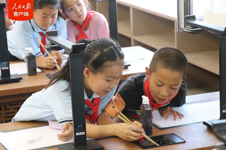 
中国人民解放军总医院黄牛代挂号电话票贩子号贩子网上预约挂号,住院检查加快,天山脚下的援疆印记