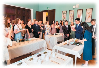 
南京各大医院黄牛代挂号电话票贩子号贩子网上预约挂号,住院检查加快,莫斯科郊外，这座红色地标历久弥新（环球热点）