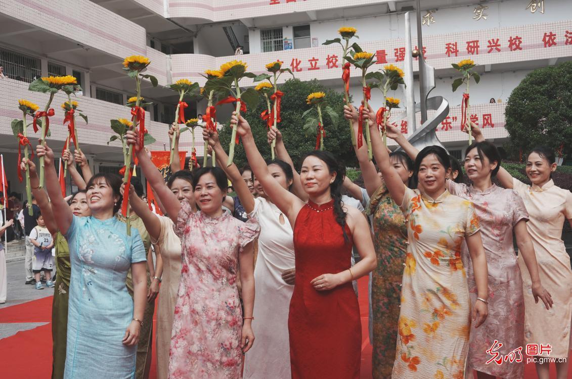
西安西京医院黄牛代挂号电话票贩子号贩子网上预约挂号,住院检查加快,【聚焦高考 逐梦今夏】多彩祝福致青春，从容落笔向未来