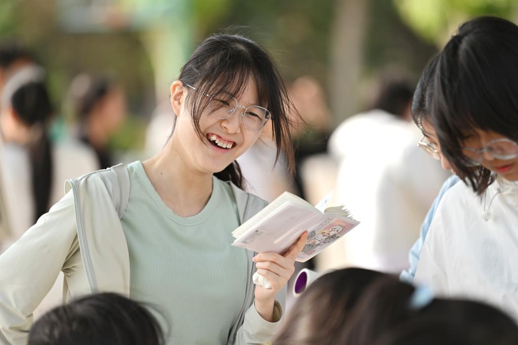 
北京安定医院黄牛代挂号电话票贩子号贩子网上预约挂号,住院检查加快,2026高考加油！笔锋所至，梦想开花
