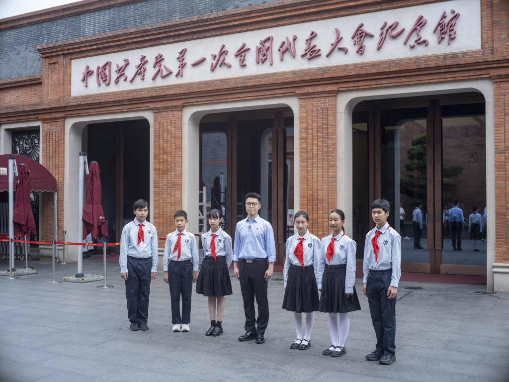 
中南大学湘雅三医院西京医院刘学东医生黄牛预约代挂号电话人民心声，信仰起点：中共一大纪念馆留言墙上的“签言万语”