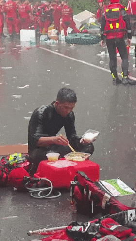 北京中医医院杨国旺医生黄牛预约代挂号电话暖心刷屏!广西贵港群众夹道欢送消防救援队伍