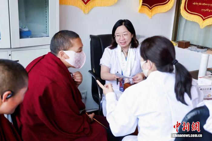 
中南大学湘雅二医院周新民医生黄牛预约代挂号电话青藏铁路送来近千人进藏医疗队