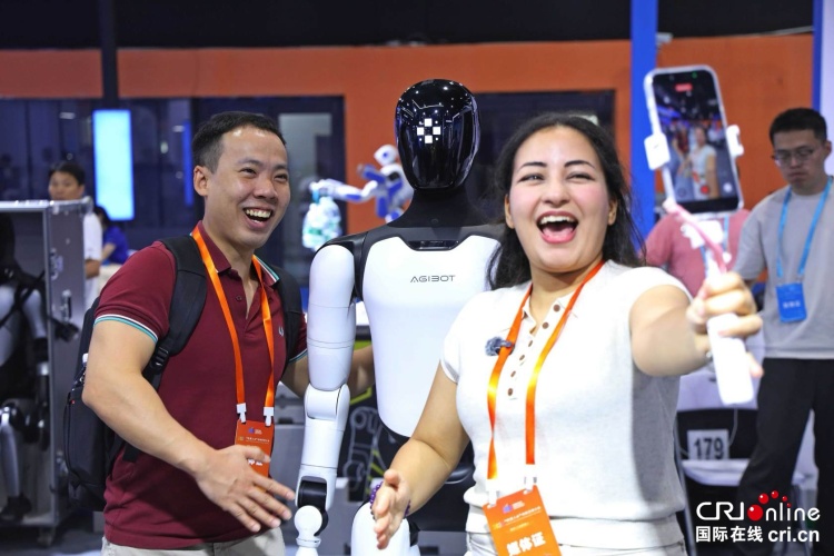 
南方医科大学南方医院候金林医生黄牛预约代挂号电话【2026打卡中国】运河之畔，儒风与智造相融共生