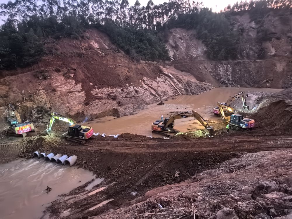 
江苏省第二中医院黄牛挂号电话票贩子号贩子网上预约挂号,住院检查加快广西救灾一线最新直击：灯光渐次亮起，家园加快清理