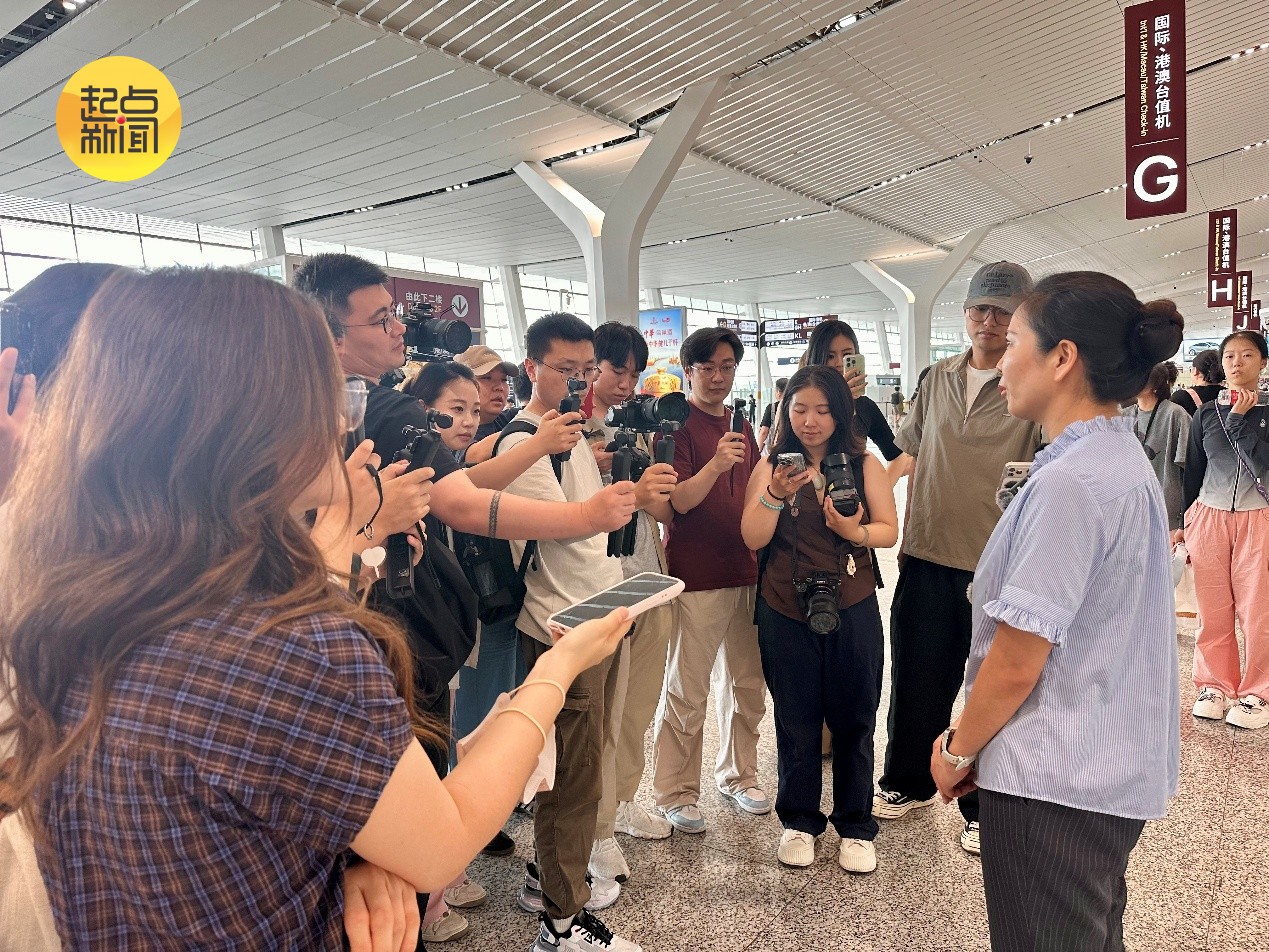 
中山大学肿瘤防治中心候雪医生黄牛预约代挂号电话数联丝路 陕“耀”全球| 从云端算力到钢铁驼队 陕西用“数”织就丝路新经纬