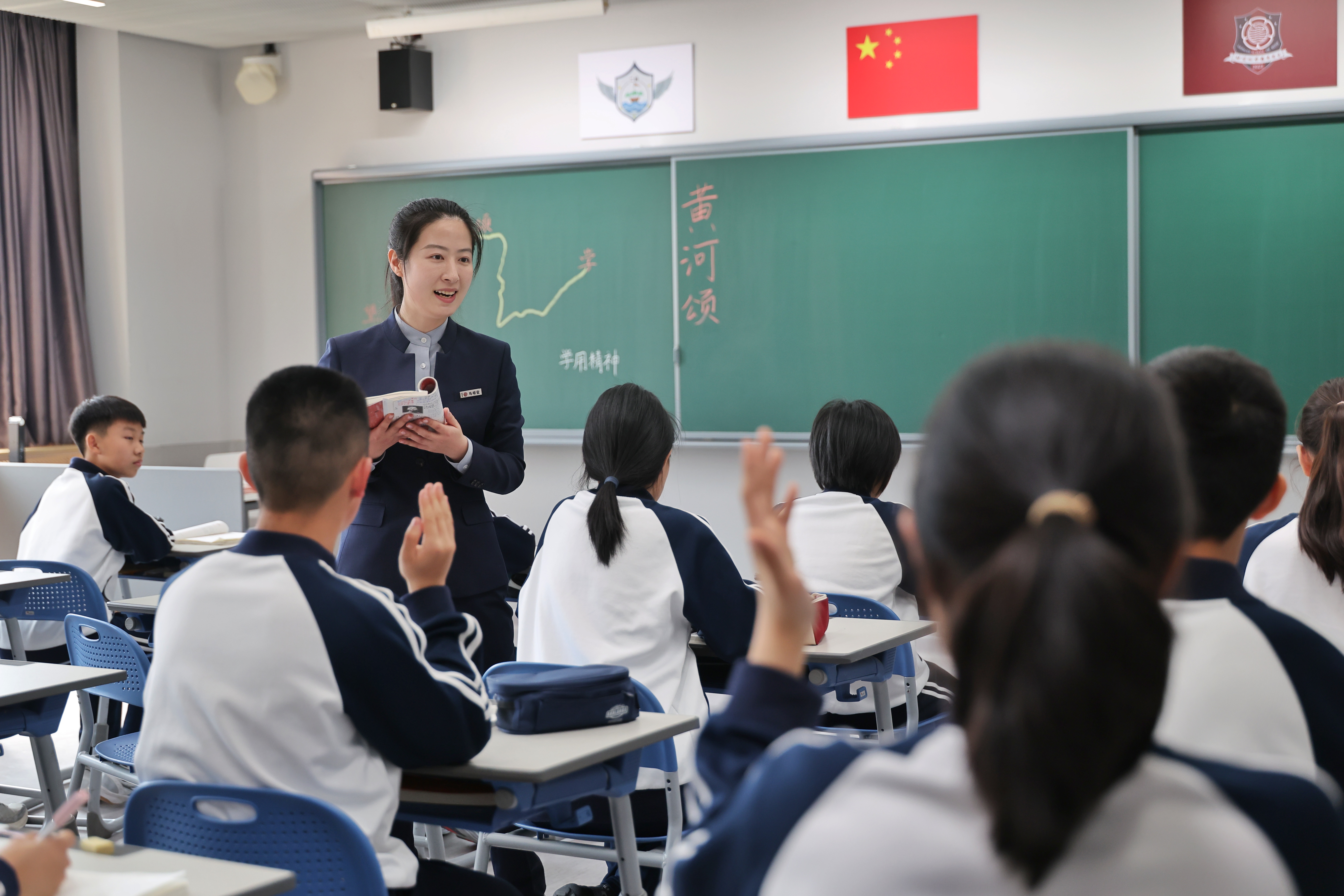
代挂姜玉武的号黄牛挂号电话票贩子号贩子网上预约挂号,住院检查加快一见·总书记为何高度重视基础教育