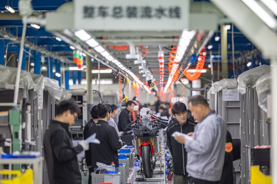 
山东第一医科大学附属肿瘤医院谢超医生黄牛预约代挂号电话赛车运动“跑”出消费新活力