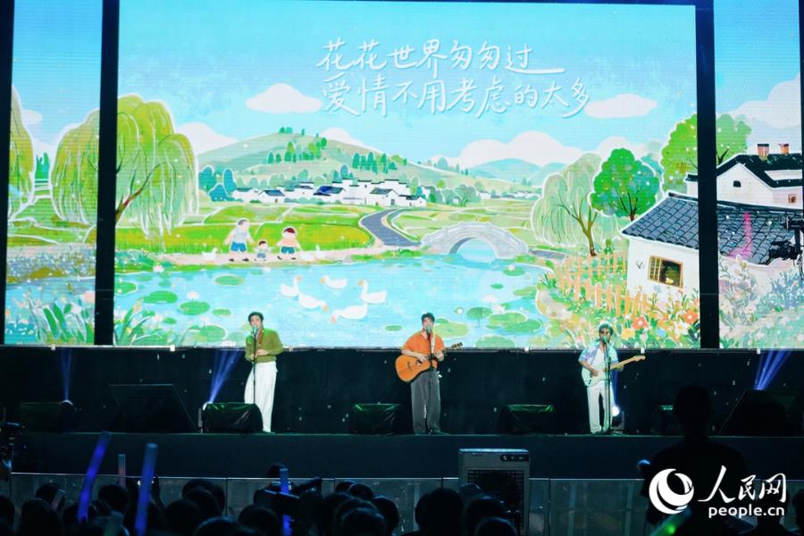 
上海市精神卫生中心赵志民医生黄牛预约代挂号电话乐见非遗！古韵新声唱响世遗琴岛