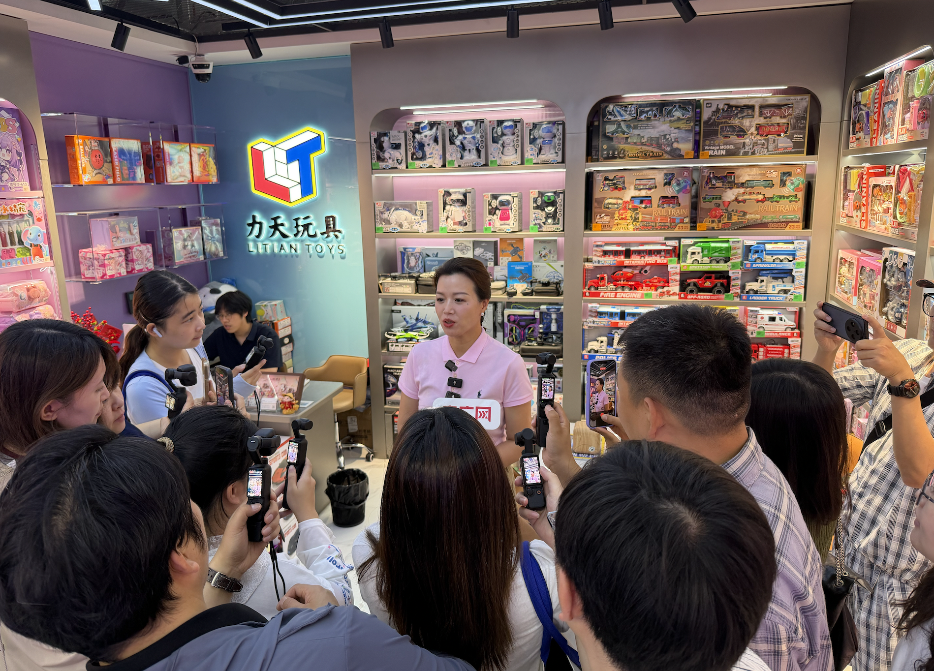 中山大学附属第六医院朱波医生黄牛预约代挂号电话开局之年看中国|义乌全球数贸中心里的新气象