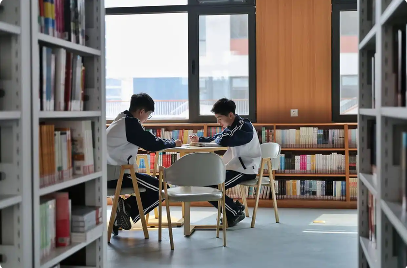 复旦大学中山医院蒋俊豪医生黄牛预约代挂号电话天天学习|一方感恩碑 廿载育人心