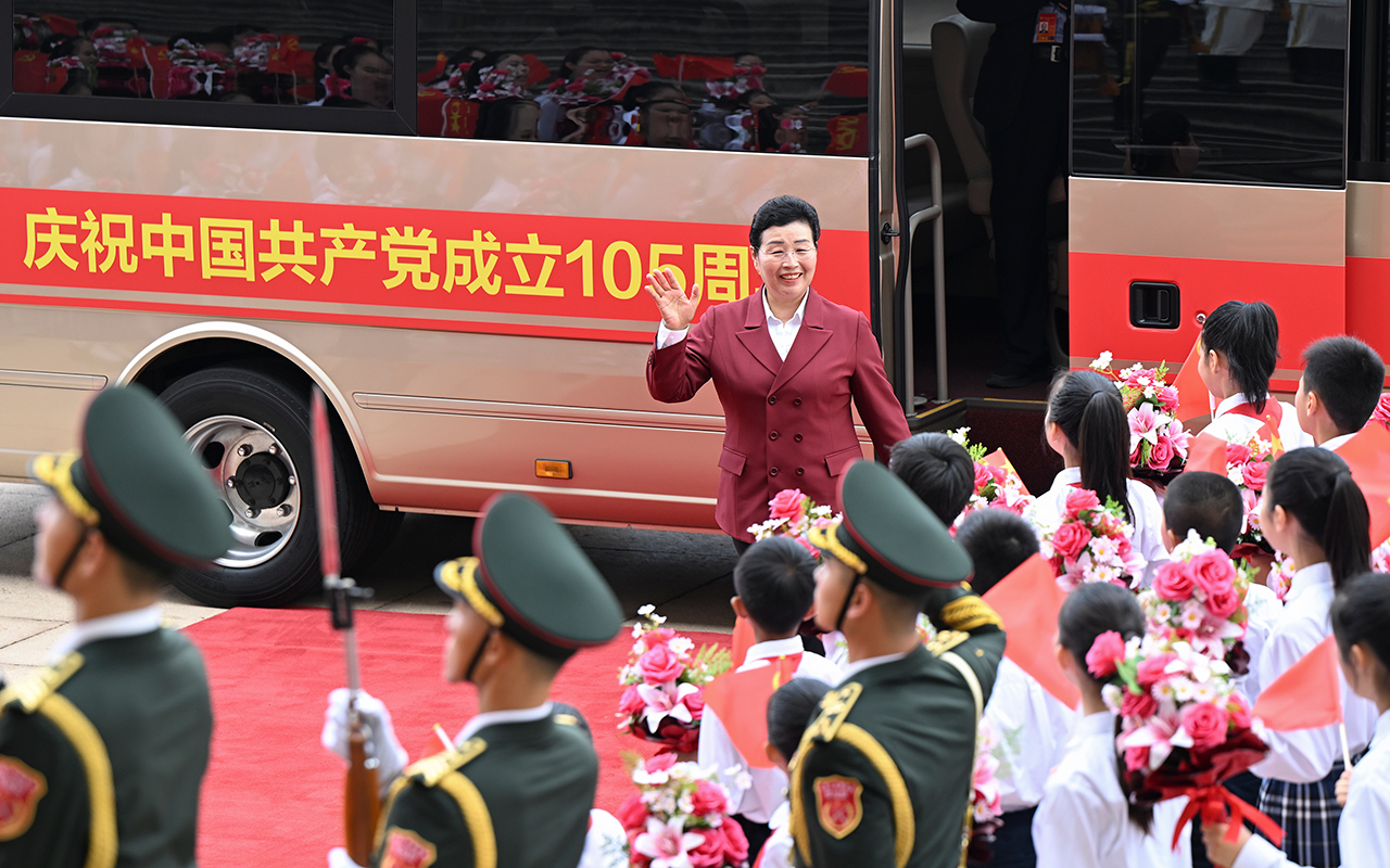 
江苏省南京鼓楼医院孙凌云医生黄牛预约代挂号电话热解读｜“一团火”映出的关键密码