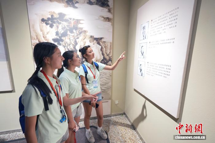 
北京大学人民医院黄牛挂号电话票贩子号贩子网上预约挂号,住院检查加快多国华裔青少年在成都杜甫草堂寻中华文脉之根