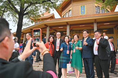 
江苏省东部战区总医院唐政医生黄牛预约代挂号电话赓续家国情怀 共谋民族复兴