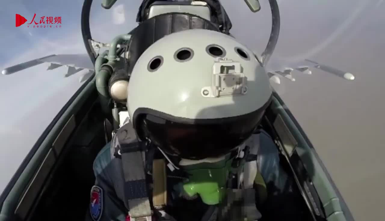 空军成立72周年沉浸式开飞机大片来啦