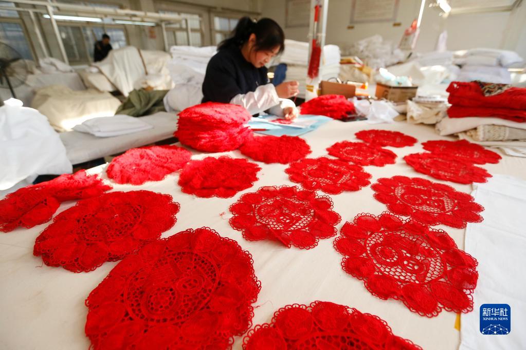 即墨花边畅销海内外市场