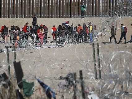 美墨两国同意加强合作以解决边境非法移民潮问题