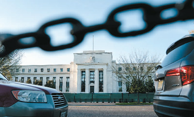 图为在美国华盛顿拍摄的美联储大楼。新华社记者 刘 杰摄