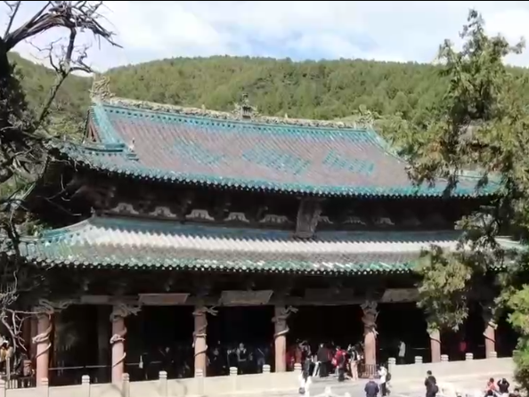 打卡古建古城感受传统文化魅力 “文化+旅游”激活假日经济活力