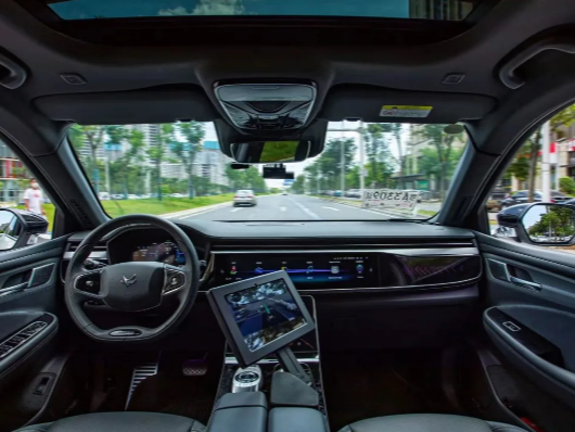 美媒：中国无人驾驶出租车积极开拓海外市场