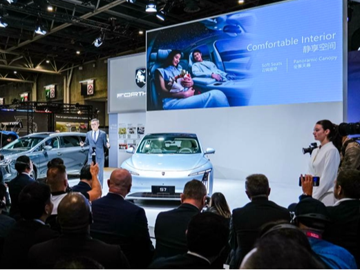 巴黎车展掀起“华流” 中国品牌引关注