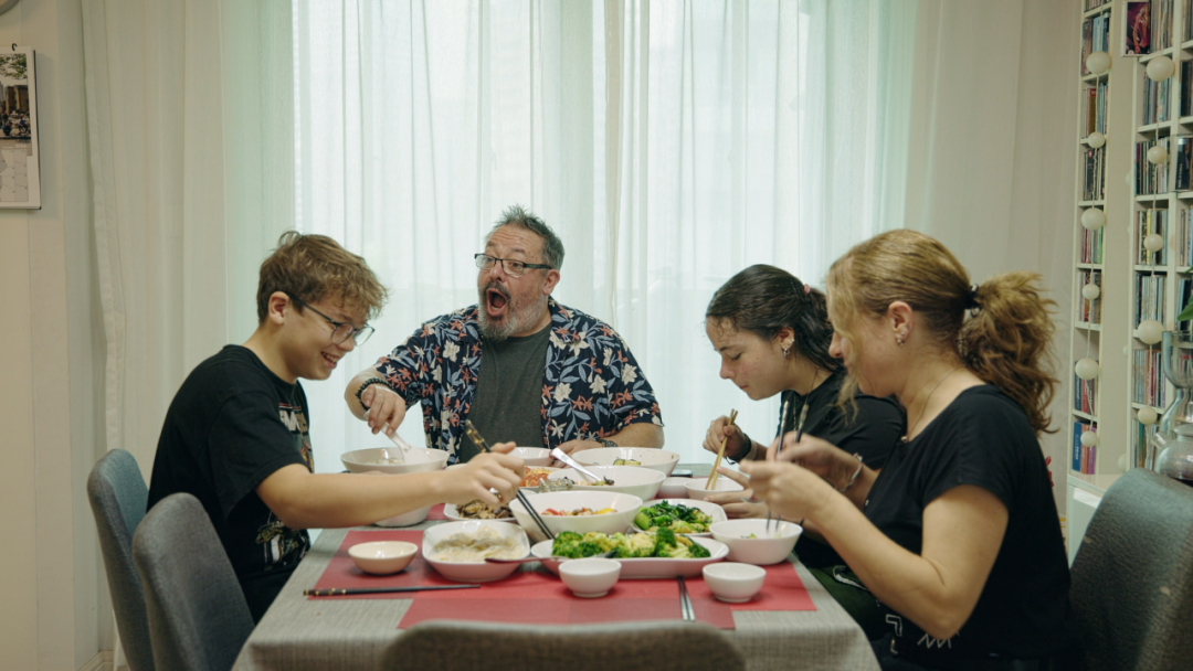 每逢春节包饺子，这个英国男孩有个“中国胃”|老外讲故事·中华文化圈粉记⑲
