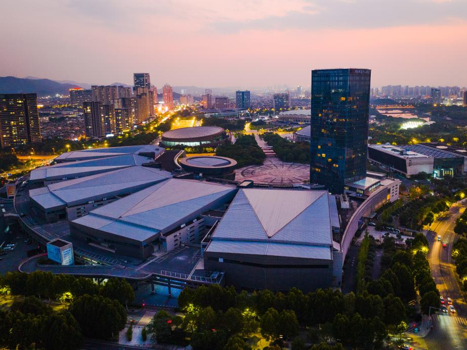 中国经济样本观察·县域样本篇丨义乌：“世界超市”何以“长红”？