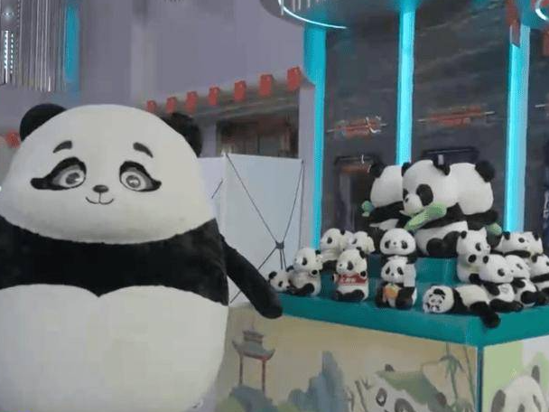 破20亿元！银幕内外，何以看点满满？