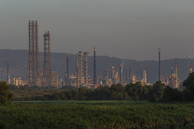 印媒：前三季度印度对欧盟石油产品出口飙升58% 欧盟正通过印度获取俄燃料