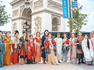 在巴黎，展演中国非遗