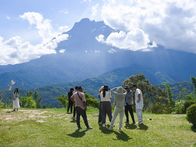 马来西亚沙巴州官员：期待借鉴中国经验推动经济发展